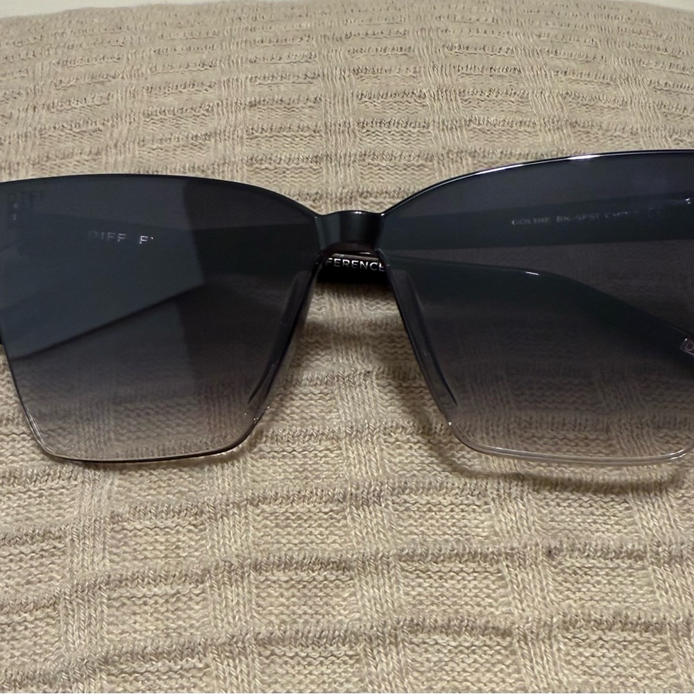 Diff Eyewear Black Gradient Sunglasses